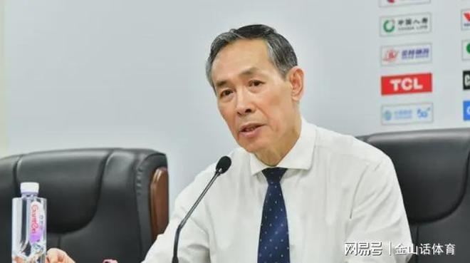 执6成球迷提前离场许帅不满球队表现开元棋牌试玩人心散了！方硕与教练争(图6)