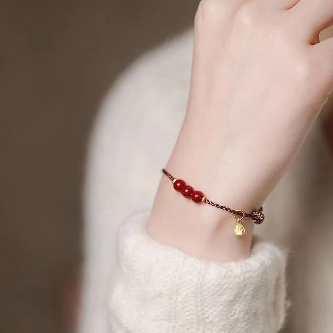 国色首饰越看越高级ky开元棋牌清雅中(图2) 国色首饰越看越高级ky开元棋牌清雅中(图2)