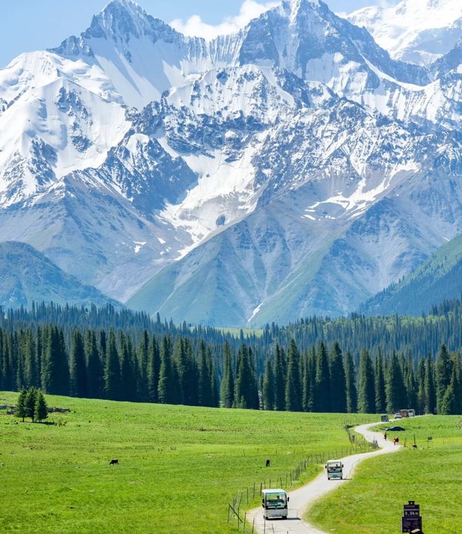 环游带父母去新疆16天路线环游跟小团开元棋牌带父母去新疆16日小团行程(图1)